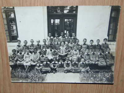 FOTOGRAFIE VECHE GRUP DE ELEVI Cl. A -I-a ANUL 1933 foto