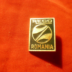Insigna PECO Romania ,h=2cm , metal si email