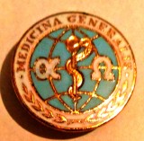 MEDICINA INSIGNA MEDICINA GENERALA ALFA SI OMEGA BRONZ CONTUR ALB 21,90 MM, Romania de la 1950