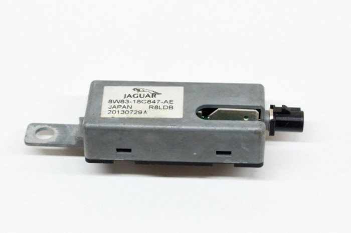 Amplificator de antena JAGUAR XK Coupe X150 2013 OEM: 8W83-18C847-AE 14692728