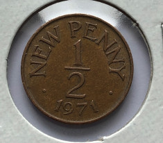 p587 Guernsey 1/2 new pence 1971 foto