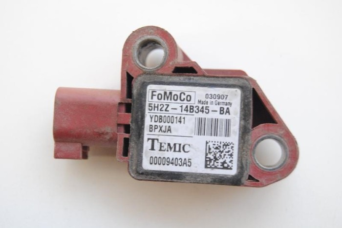 Senzor de impact dreapta față LAND ROVER RANGE ROVER SPORT L320 2005 OEM: 5H2Z-14B345-BA 1742995