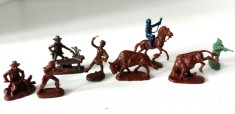 Lot 9 figurine plastic, colectie, miniaturi 1.5cm-2.5cm, cowboy, cai, bizoni