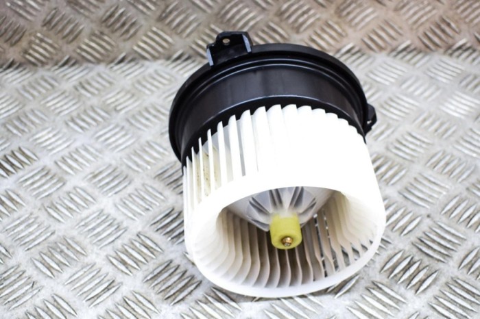 Ventilator aeroterma TOYOTA ESTIMA III _R2_, _R5_ 2007 OEM: 272700-0560 17405232