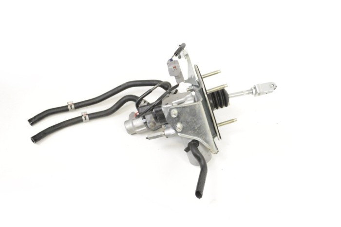 Cilindru de fr&acirc;nă LEXUS RX _L2_ 2018 OEM: 138010-10670,138110-10610 13364289