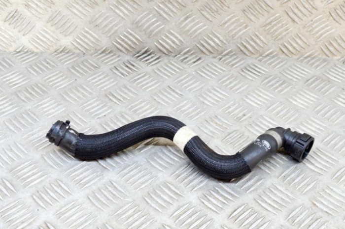 Furtun de lichid de răcire JAGUAR I-PACE X590 2020 OEM: J9D3-8D116-AC 17675469
