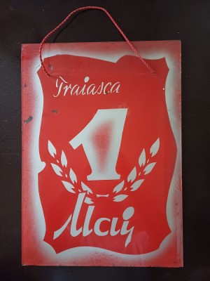 NI300 Material de propagandă comunistă realizat din sticlă vopsită, Trăiască 1 Mai foto