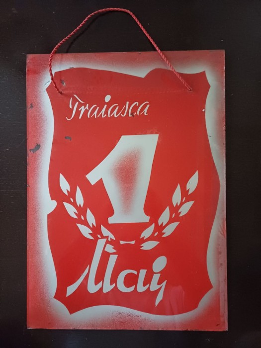 NI300 Material de propagandă comunistă realizat din sticlă vopsită, Trăiască 1 Mai