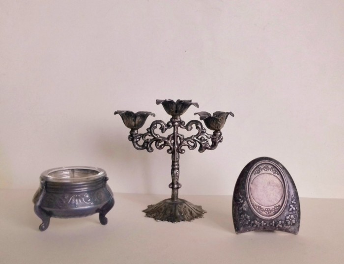 Trei piese decorative miniaturale
