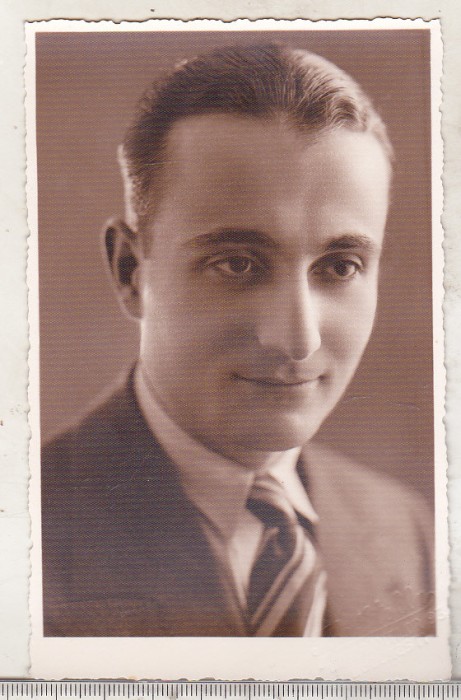 bnk foto - Portret de barbat - Foto Stella Bucuresti