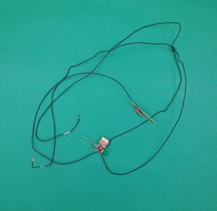 MSI VR610 Antena WLAN WiFi cabluri stanga dreapta SWAP