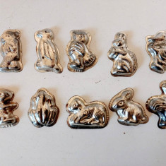 Lot 10 matrite vechi vintage forme metalice, animale, 5cm