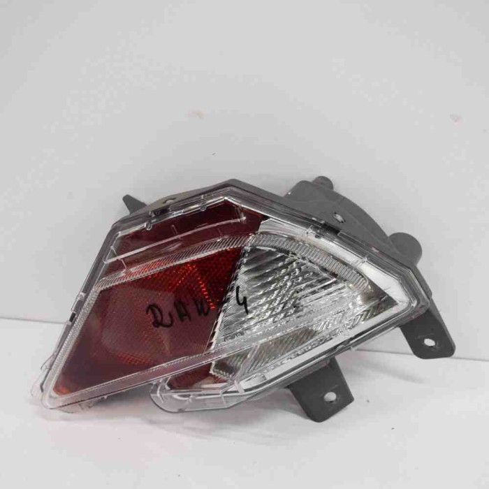 Proiector ceață dreapta spate TOYOTA RAV 4 IV _A4_ 2016 OEM: 8148042070 2678341