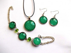 set bijuterii colier, bratara si cercei cu sticla verde cu puncte albe 33626
