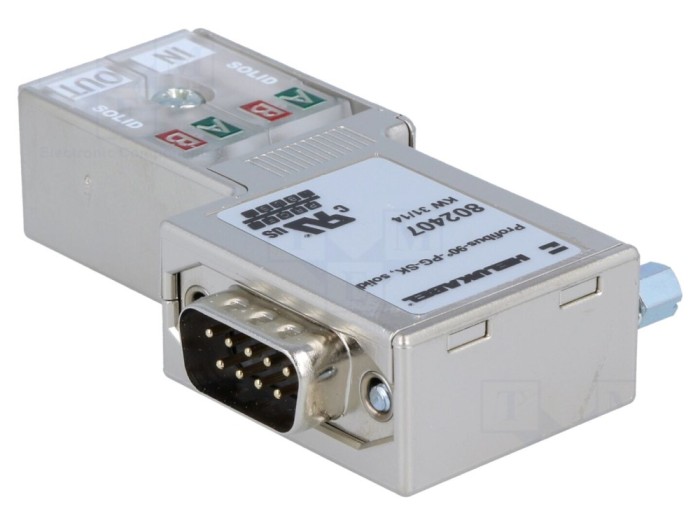 Conector D-Sub 9-Pin &icirc;n unghi 90&deg;