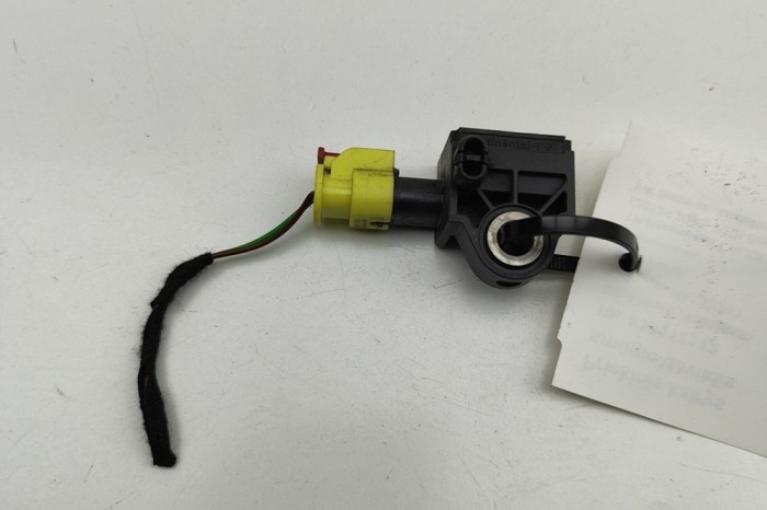 Senzor de impact st&acirc;nga față AUDI A3 Limousine 8VS, 8VM 2018 OEM: 5Q0959651B | 30812112