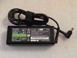 Incarcator Laptop Sony Vaio VGP-AC19V36 19.5V 4.74A 90W, mufa: 6.0*4.4mm