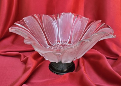 CENTRU DE MASA VINTAGE DIN STICLA MASIVA CU PICIOR DIN ARGINT foto