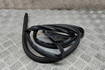 Garnitura ușă dreapta față TESLA MODEL Y 2023 OEM: 1497678-00-B | 22266606 foto
