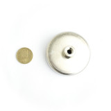 Magnet ferită oală D 63 mm cu g&acirc;t filetat la interior