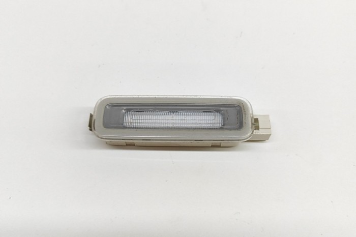 Iluminare interioară AUDI Q7 4M 2016 OEM: 4M0947105 | 28425204