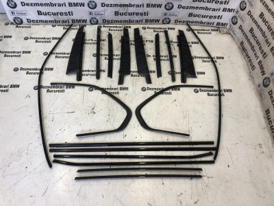 Ornamente trimuri usi shadow line negru lucios BMW X5 E70 foto