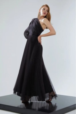 Rochie de dama lunga cu o singura maneca din tulle negru plisat Ofelia - M(38) foto