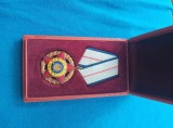 Ordin &bdquo;Meritul Militar&rdquo; clasa a III-a R.S.R. + cutie originală | Stare foarte bună | Bonus etui