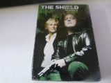 The Shield seria 4 ,cod 1, DVD, Politist, Spaniola