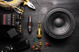 Instalare Subwoofer Auto VLP Garaj - Sunet Premium, Bas Profund, Compatibilitate Larga, Ajustari Personalizate, Design Integrat