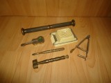 Feliator ou, aparat mucenici bronz, pistil, desfacator bere chitara, accesorii bucatarie comunista.