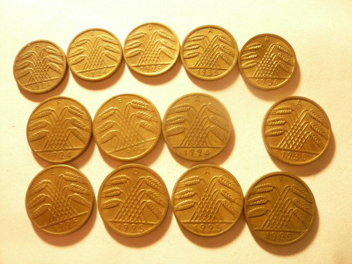 13 Monede Germania: 5 pf.1924 A,E ,1925D 1935A ,1936A si10pf: 1924 A,E,F ,1935A.