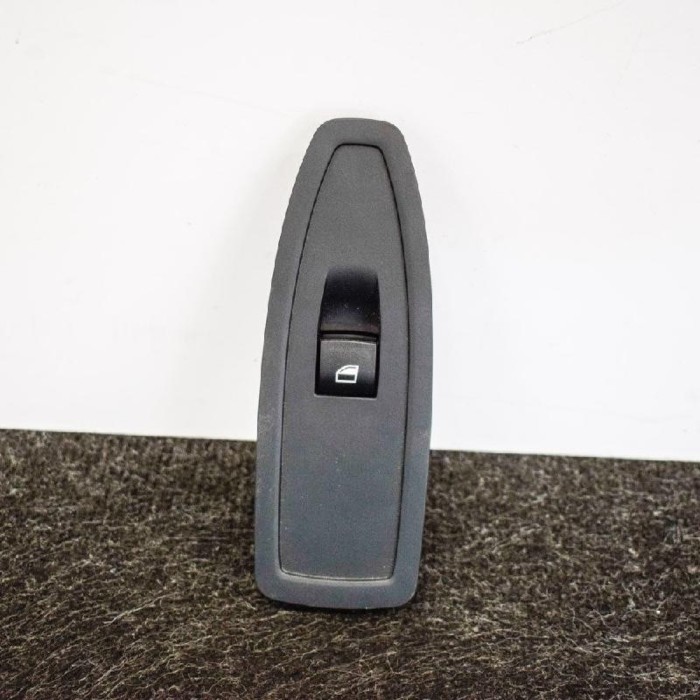 Buton geam ușă st&acirc;nga față BMW 1 F20 2013 OEM: 92081077283835 3264163