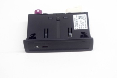 Port USB/AUX-In MERCEDES-BENZ A W177 2019 OEM: A2478203902,A2C1668930601 15204874 foto