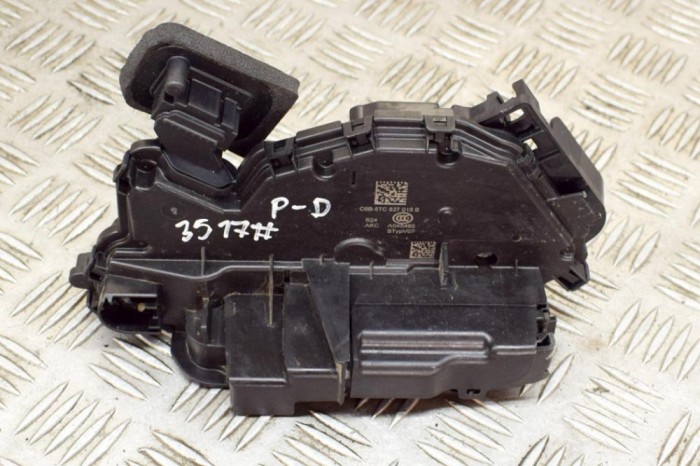 &Icirc;ncuietoare ușă dreapta față SKODA SUPERB III Estate 3V5 2021 OEM: 5TC837016B,A046465 | 14549302