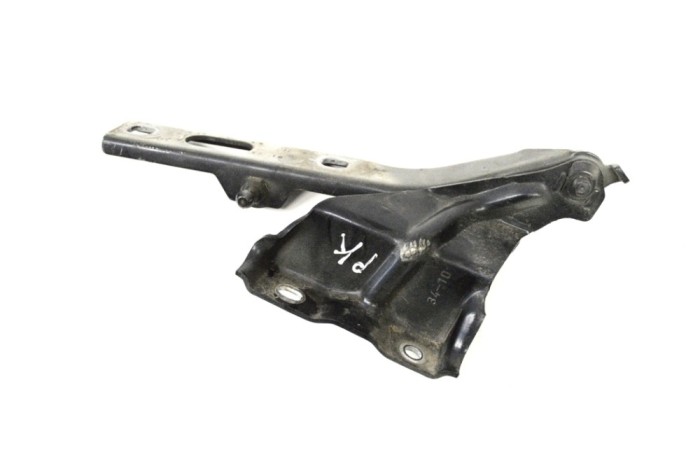 Balama capota st&acirc;nga față AUDI Q5 8R 2010 OEM: 8R0823301A 14636229