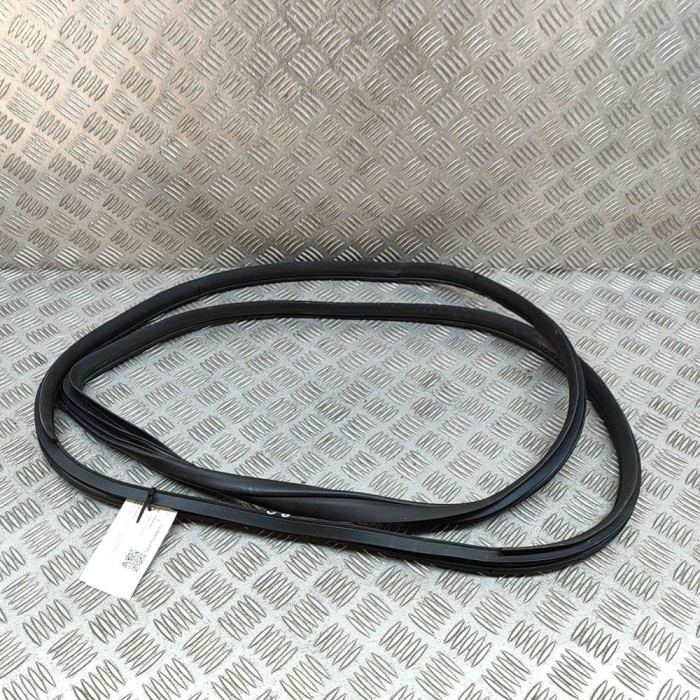 Garnitura ușă dreapta față SSANGYONG KORANDO C300 2022 OEM: 72120-37001