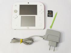 Consola jocuri Nintendo 2DS + accesorii originale + new Super Mario Bros 2 foto