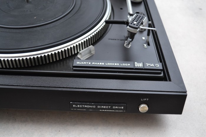 Pick up Dual CS 714 Q