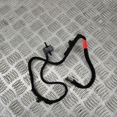 Port USB/AUX-In TESLA MODEL 3 2021 OEM: 1593174-00-C | 22281367 foto