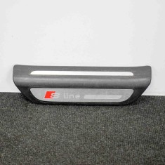 Ornament prag dreapta spate AUDI Q3 8U 2017 OEM: 8U0853376B8U0853376C