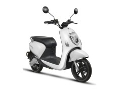 Scuter electric Z-Tech ZT-23-A CRYSTAL 2.0, motor 1800W, baterii 60V 20Ah, viteza 45km/h, autonomie 60km - Alb