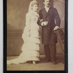 MIRI POZAND IN STUDIO , FOTOGRAFIE CABINET , CCA. 1900