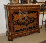 Servanta, stil Napoleon al-lll-lea, bogat decorata, cu intarsii - motive vegetale - si bronz. Blat din marmura.