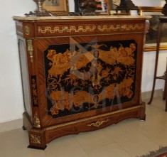 Servanta, stil Napoleon al-lll-lea, bogat decorata, cu intarsii - motive vegetale - si bronz. Blat din marmura. foto