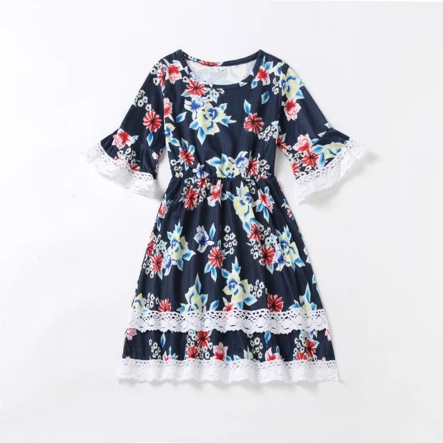 Rochiță Bleumarin pentru Fetițe cu Imprimeu Floral și M&acirc;neci cu Dantelă (Marime