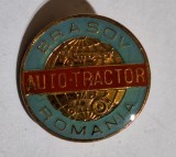 Auto - Tractor Brasov Romania, insigna superba anii 1970