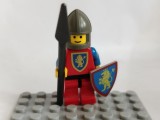 bnk jc LEGO Castle 6060 Knight&rsquo;s Challenge - The Lion Kings - soldat pedestru cu sulita si scut