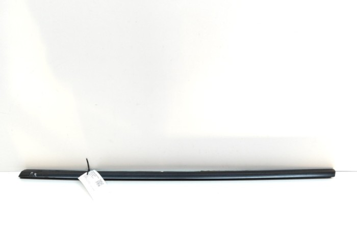 Chedar geam ușă st&acirc;nga față TESLA MODEL Y 2022 OEM: 1495710-00-D | 21926306