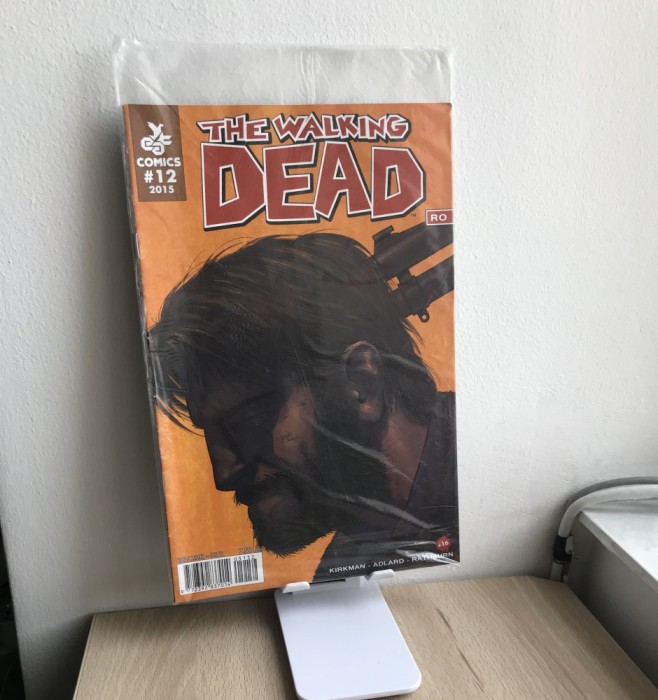 Bandă Desenată &icirc;n Rom&acirc;nă - The Walking Dead #12 (2015)